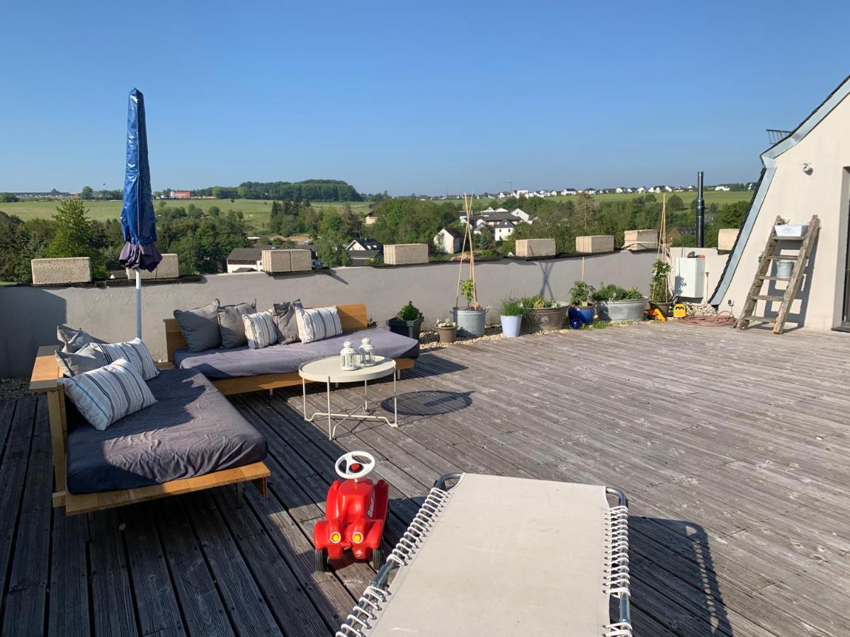 Design Appartment With Big Terrace Halsenbach Exteriör bild