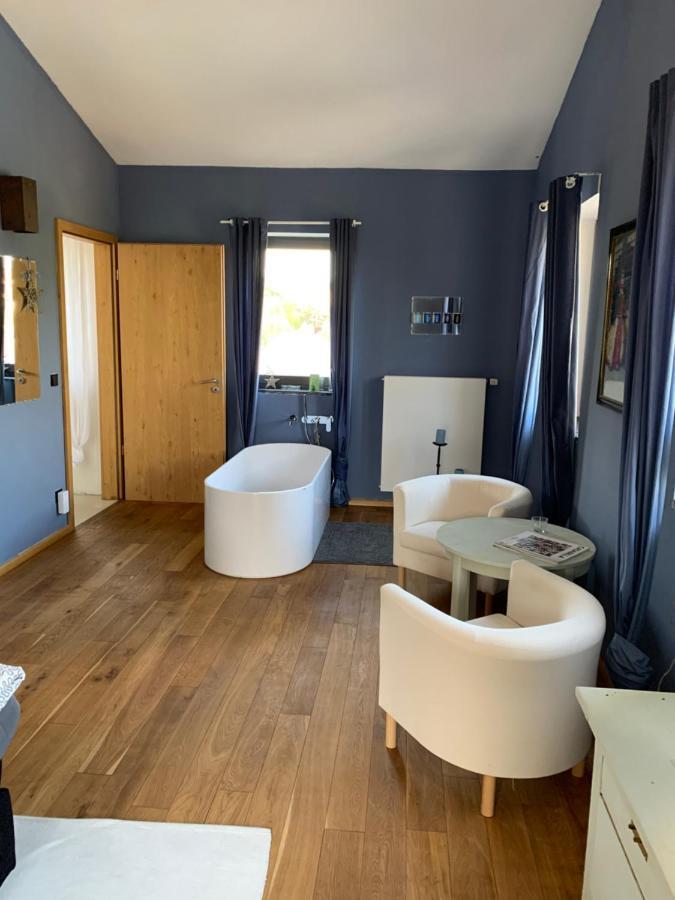 Design Appartment With Big Terrace Halsenbach Exteriör bild